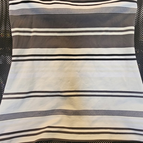 LULULEMON power Y tank - Picture 6 of 6